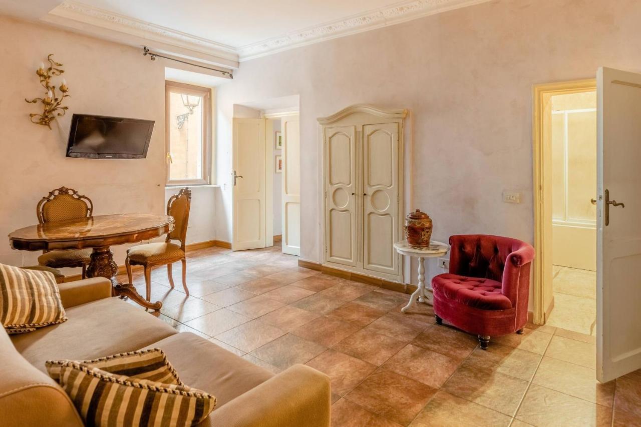 Rome Right In The Ancient Historical Center Two Bedrooms Two Bath, Up To 6 Pax Ngoại thất bức ảnh