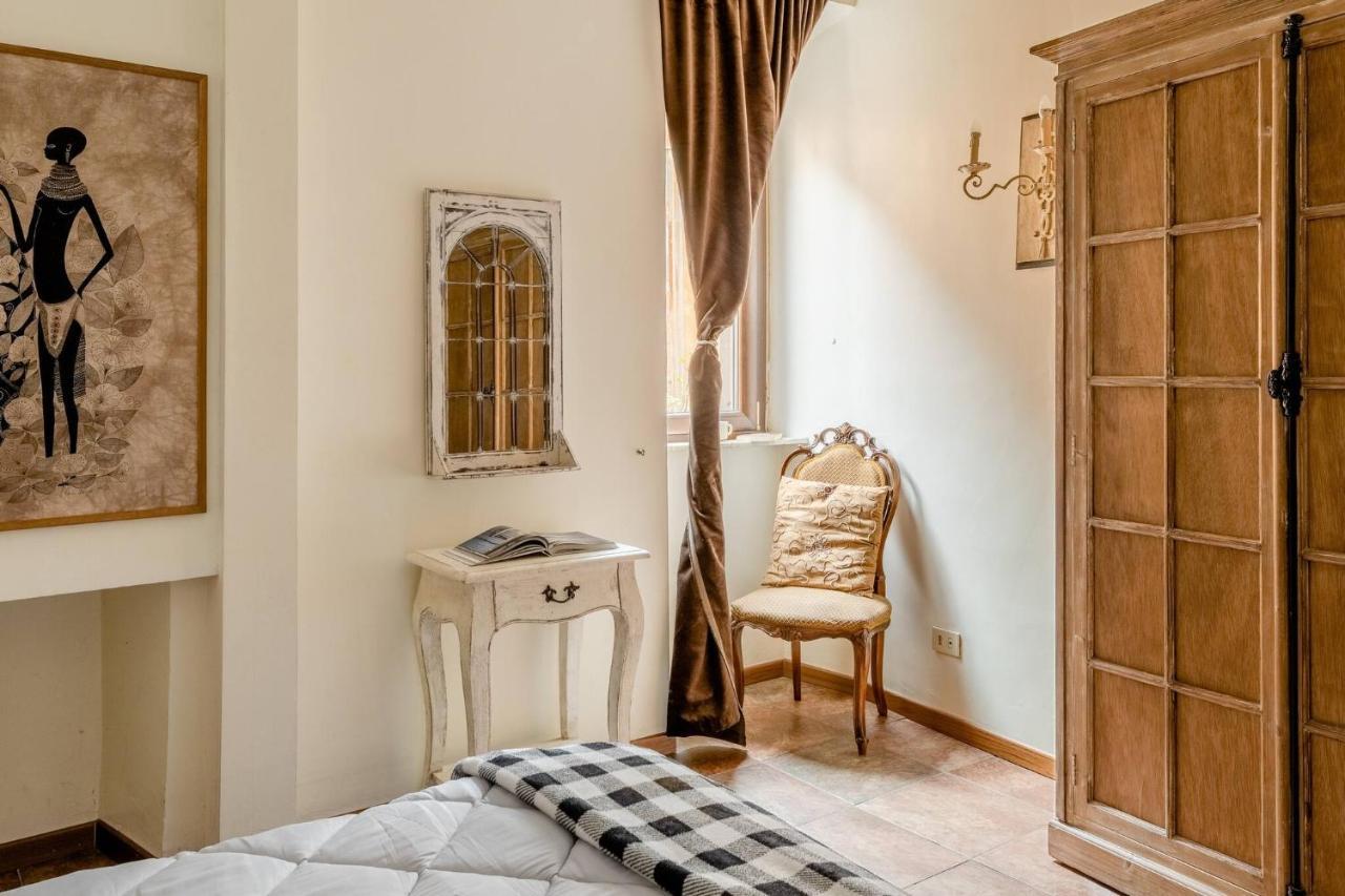 Rome Right In The Ancient Historical Center Two Bedrooms Two Bath, Up To 6 Pax Ngoại thất bức ảnh