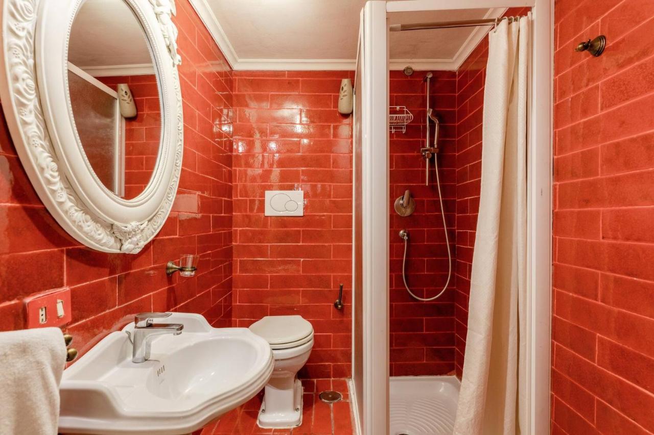 Rome Right In The Ancient Historical Center Two Bedrooms Two Bath, Up To 6 Pax Ngoại thất bức ảnh